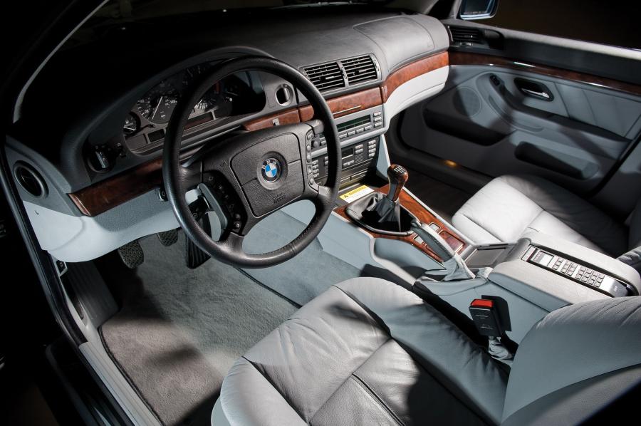  BMW 540i Sport 1997 года  (фото 4 из 8)